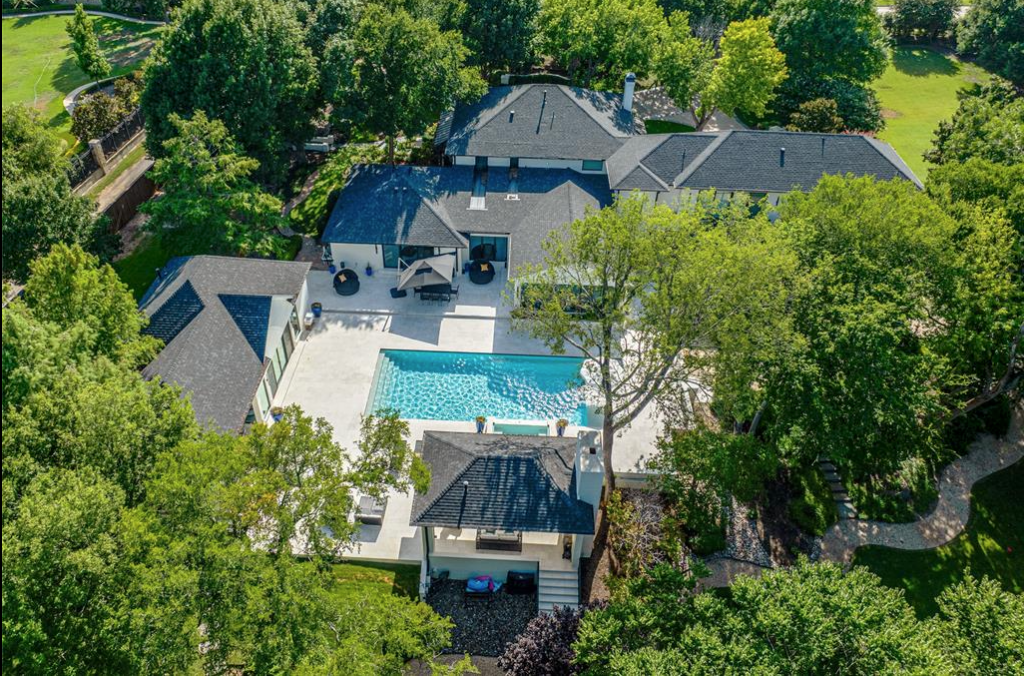 3512 Willow Bend Drive