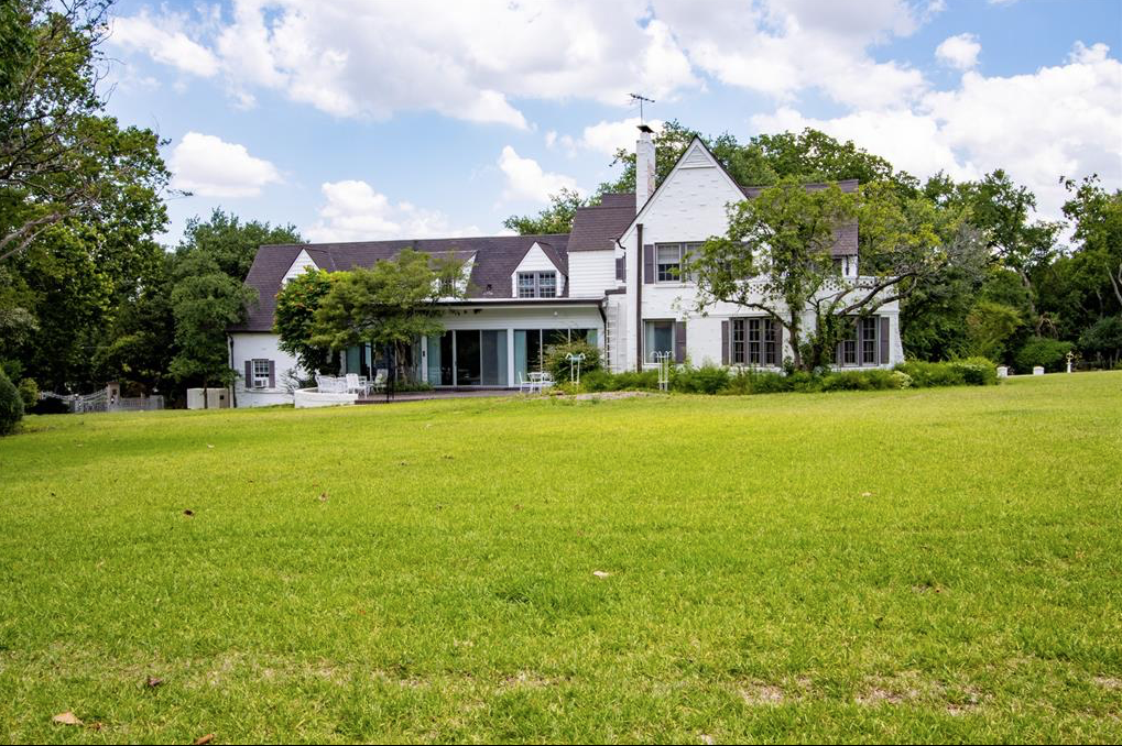 9511 Inwood Road in Dallas' Sunnybrook Estates