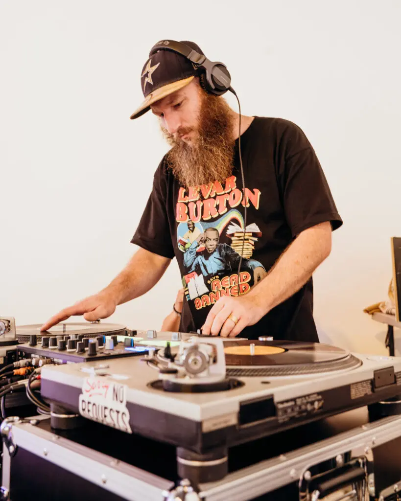 Tony Dark of The Waxaholics at CoolxDad Real-Time Brunch (Photo by William Issac)