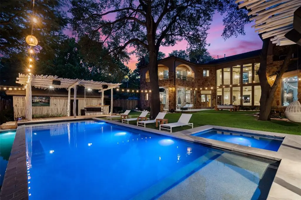 2803 Pearce Road 