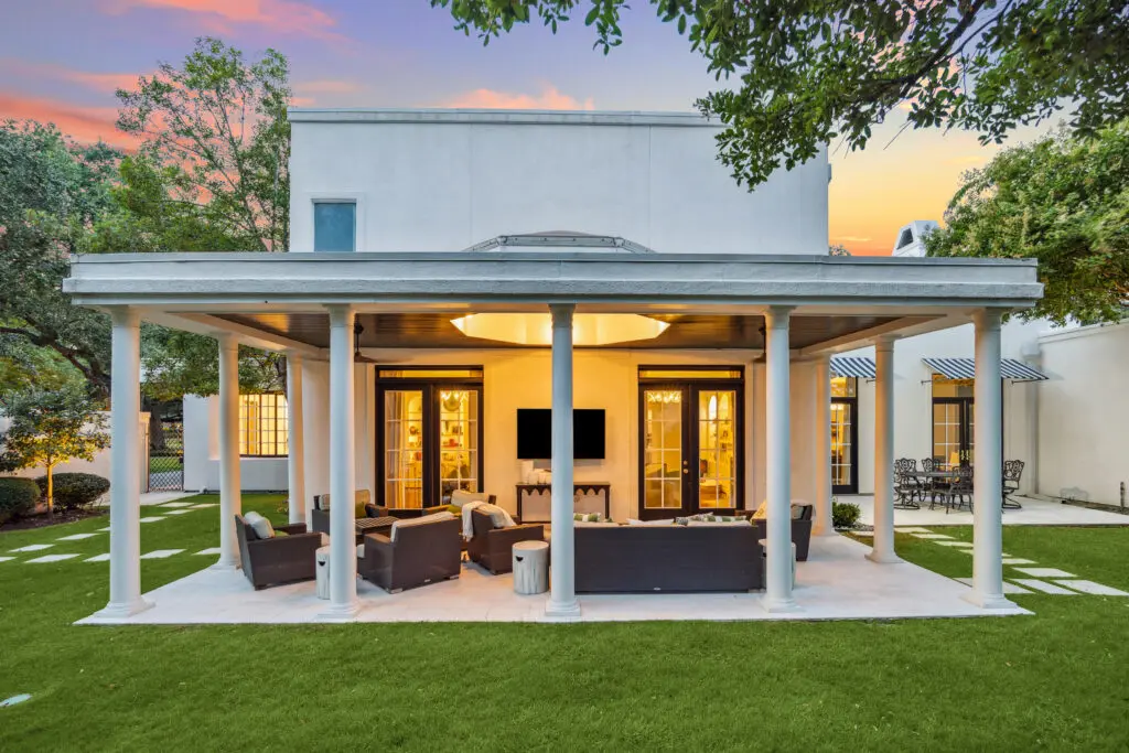 Beautiful outdoor entertaining area at 2411 River Oaks Boulevard. (Photo by TK Images for Compass)