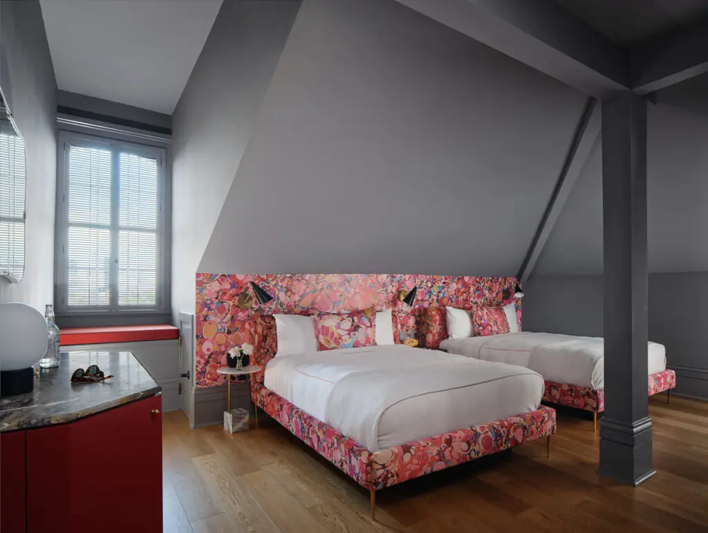 Magazine Queen Room (Courtesy Hotel Saint Vincent)