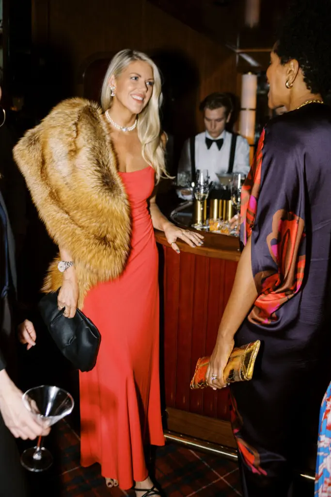 Hollywood glamour  at Drake's Hollywood Houston (Photo by Elizabeth Jones Photography)
