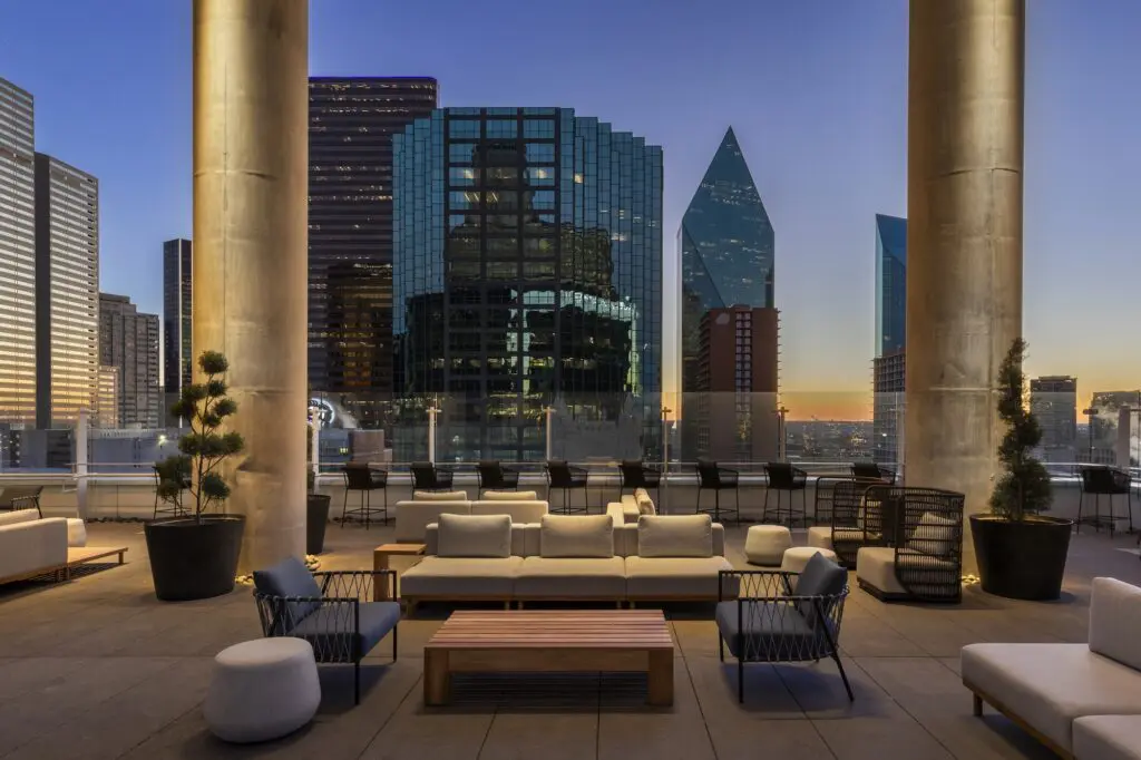 Vincent's Sky Bar 
