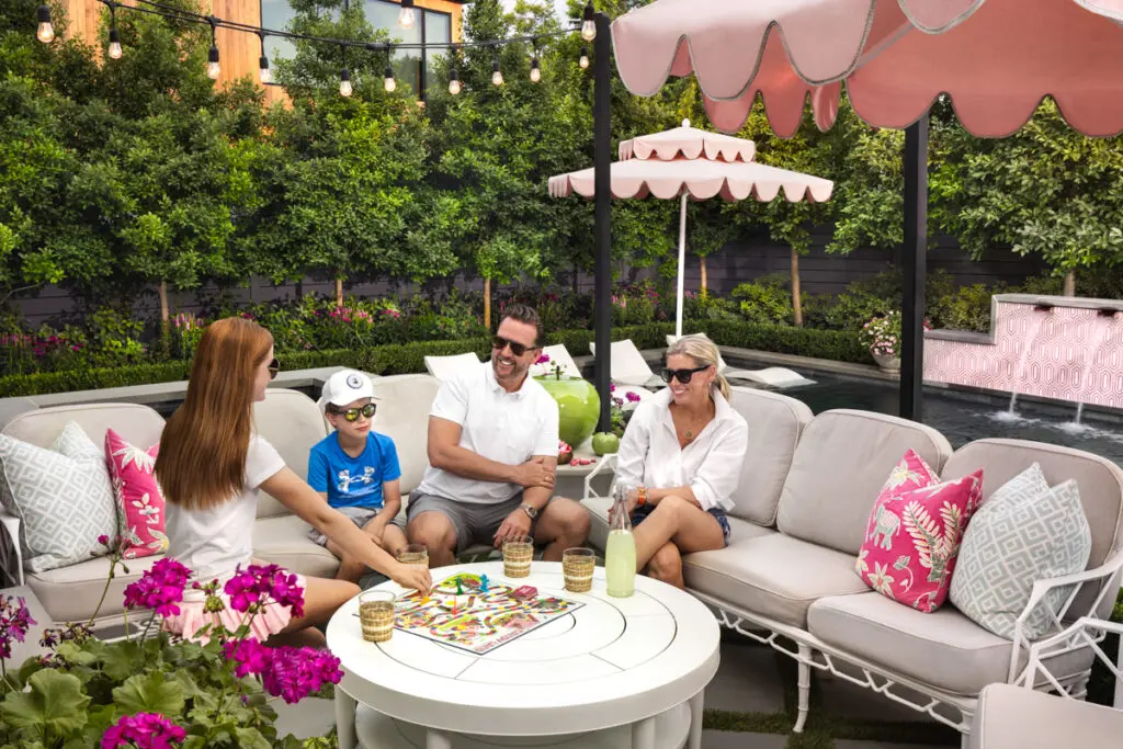 The Houchard family enjoying their Dallas backyard. (Photo by Jennifer Baker)