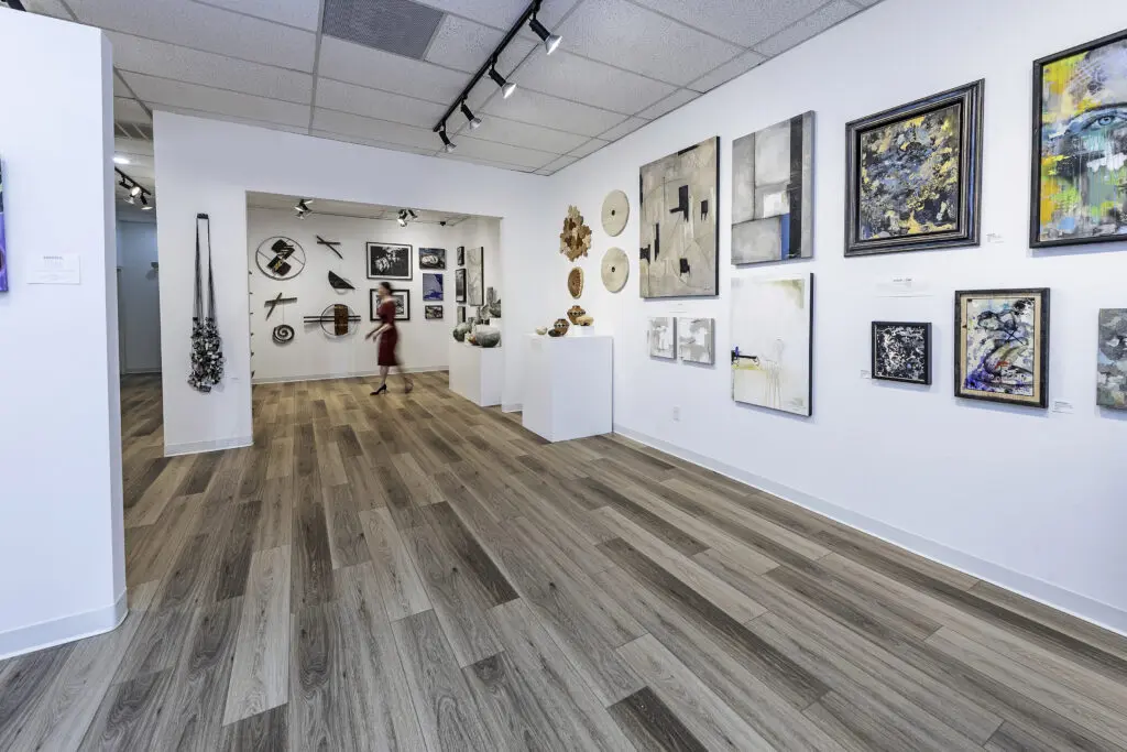 Take a peek into Ardest Gallery, where a day of fundraising will take place to benefit the Friends of Texas Wildlife on September 21. (Photo courtesy of Ardest Gallery)