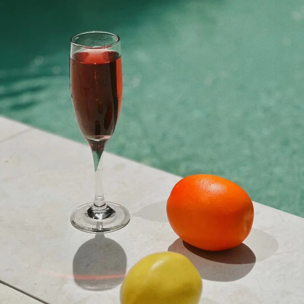 Poolside cocktails on the sixth-floor pool deck at Le Méridien Fort Worth.