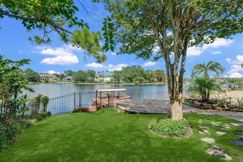 Explore the lake at your leisure.