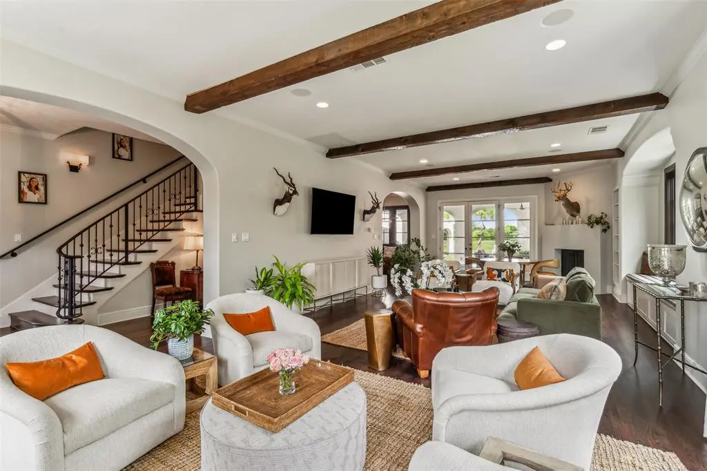 4136 Idlewild Drive – The Spanish hacienda style home has easy flow and gracious proportions. (Photo by Norman & Young – Compass)