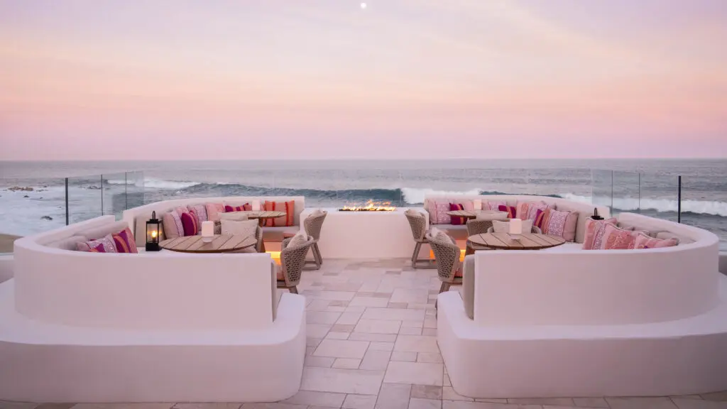 Four Seasons Los Cabos at Cabo Del Sol has five dining concepts, including a stunning rooftop bar.