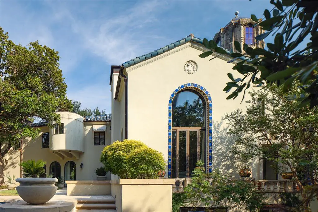 3828 Turtle Creek Drive is a once-in-a-lifetime chance to own a property with such provenance in Turtle Creek.