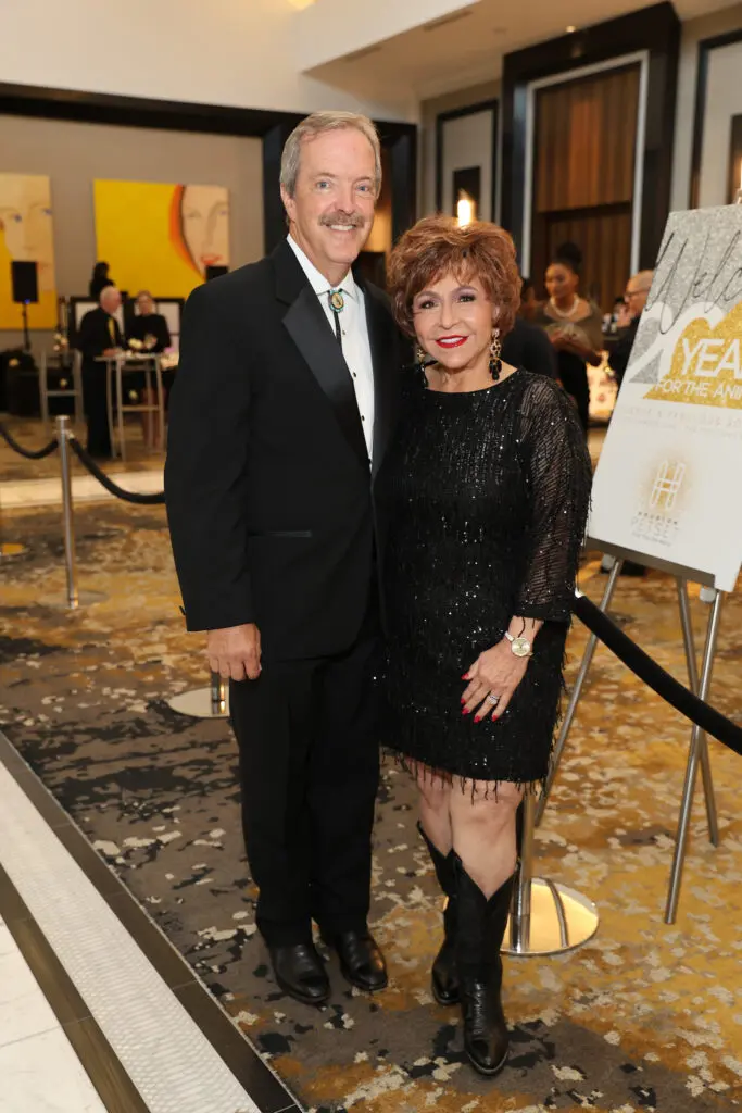 Philip Royalty & Trini Mendenhall Royalty at Houston PetSet's 20th anniversary gala. (Photo by Priscilla Dickson)