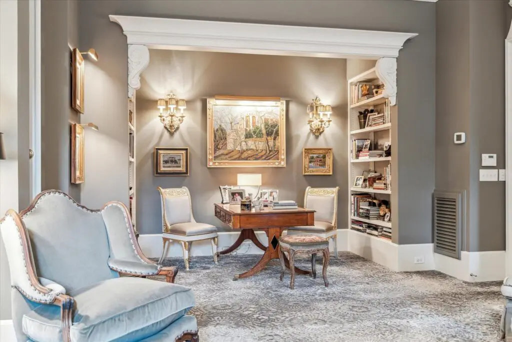 The Primary suite bedroom’s cozy reading alcove at 6024 Memorial Drive.