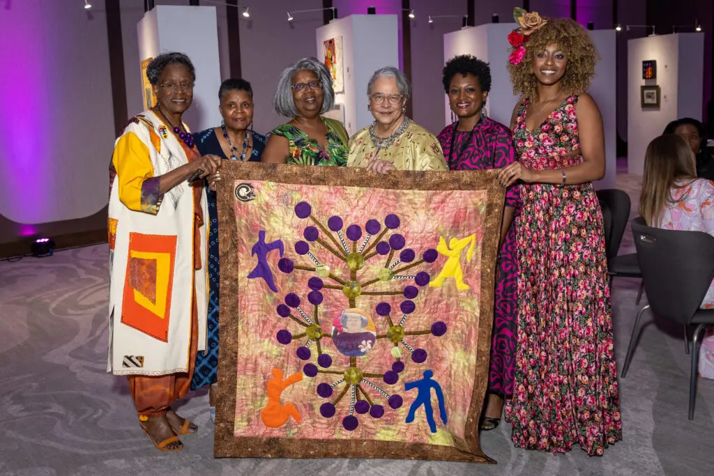 Dr. Sarah Trotty, Merian Sherrod, Leslie Abrams, honoree Michelle Swain Barnes, April M. Frazier, Tamirah Collins at Art League Houston's 76th Anniversary Gala, Bloom (Photo by Alex Barber)