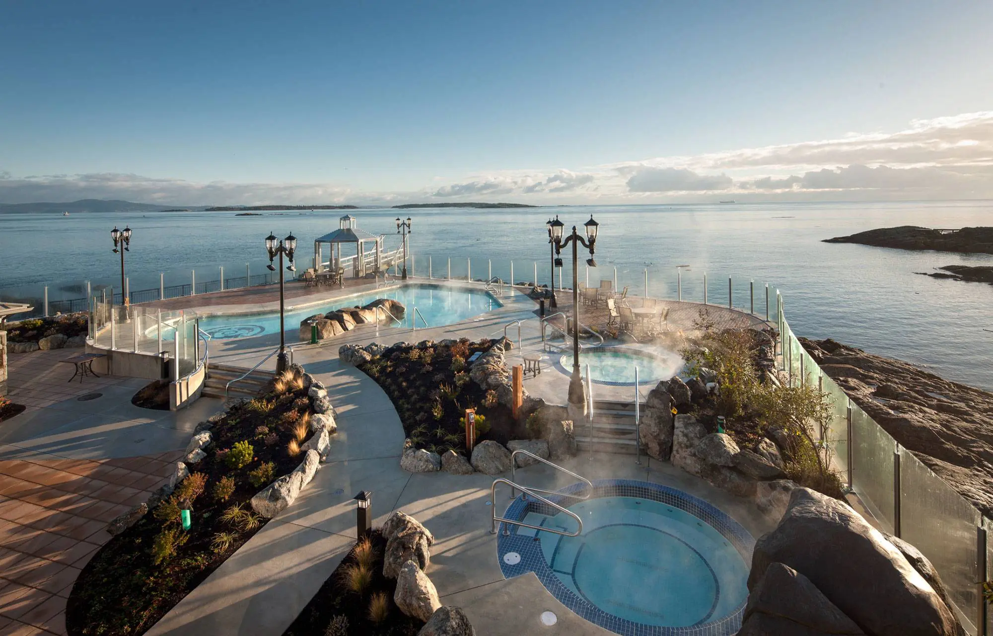 Oak Bay Beach Hotel