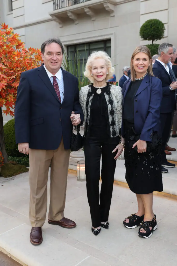Trey Wyatt, Lynn Wyatt, Jenny Packham at the Memorial Herman Foundation dinner. (Photo by Priscilla Dickson)