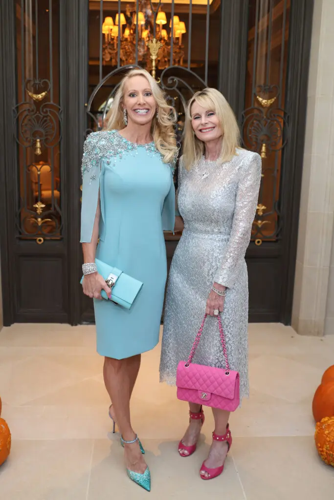 Laurie Krohn, Jo Lynn Falgout at the Memorial Herman Foundation dinner. (Photo by Priscilla Dickson)