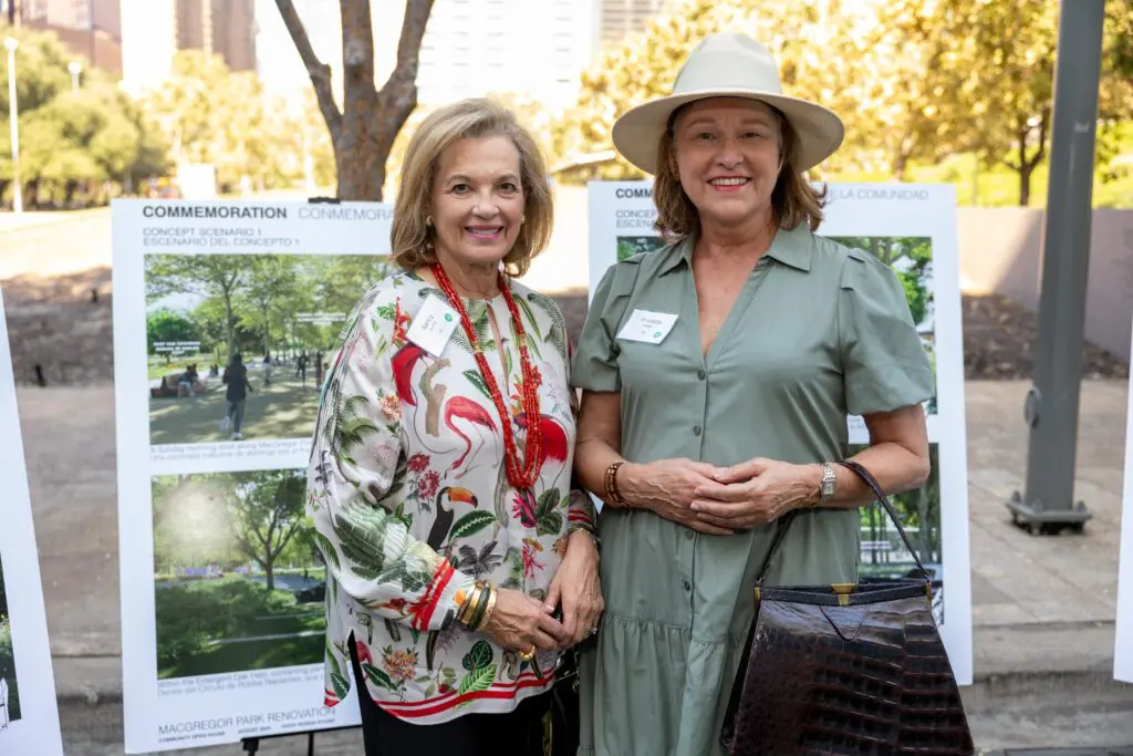 Nancy Gordon, Minette Boesel at the Houston Parks Board annual luncheon (Photo by Jenny Antill)