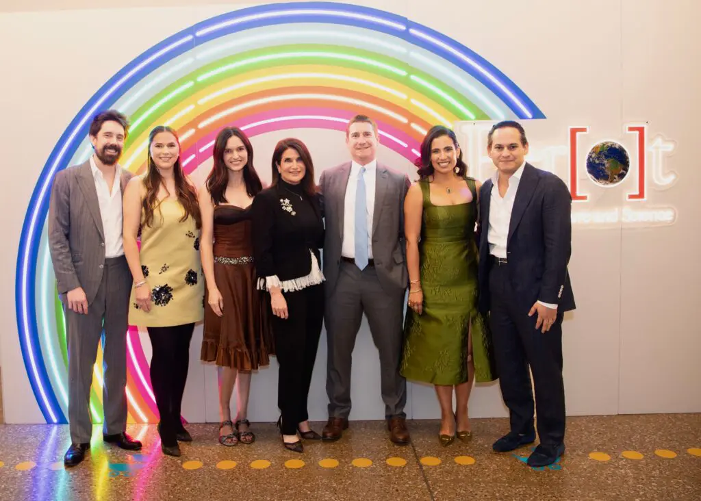 Chase Cooley, Bela Cooley, Tori Mulford, Linda Silver, Ross Mulford, Catalina Gonzalez Jorba, Santiago Jorba (Photo by Kelly Alexander Photography)