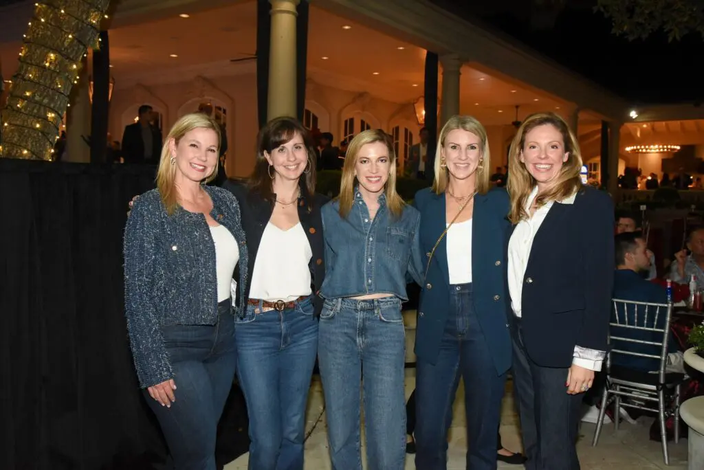 Jenny Demeris, Kris Del Prete, Lauren Fertitta, Amber Howard, Shane Scruggs at the Houston Police Foundation True Blue fundraiser   (Photo by Alexander's Fine Portrait Design )