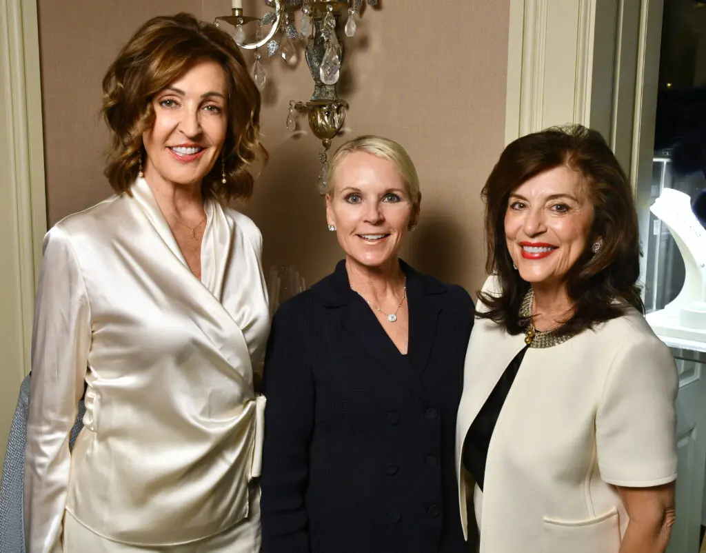 Elizabeth Galtney, Mindy Hildebrand, Dancie Ware at the Tenenbaum Jewelers celebration of the Robert Procop collection (Photo by Dave Rossman)
