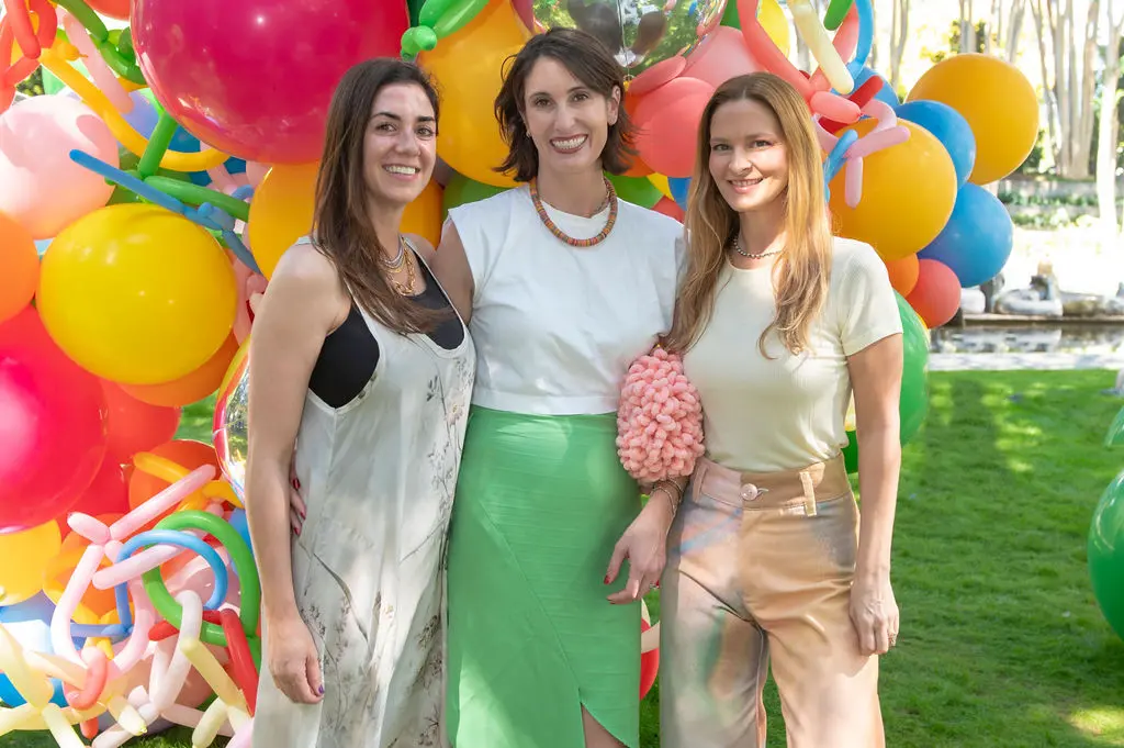 Sofi Sugasti, Robyn Siegel, Shayna Fontana-Horowitz (Photo by Tamytha Cameron)