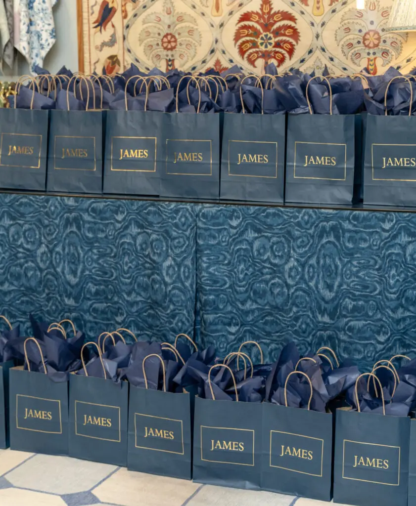 JAMES Showroom