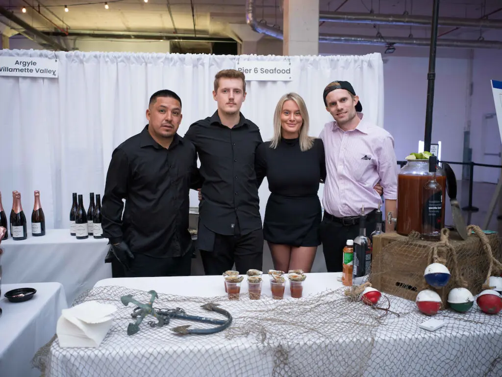 The Pier 6 Oyster Shooter Bar at the Houston Young Professionals for the American Cancer Society 'Shuck Cancer' fundraiser (Photo by Daniel Ortiz)