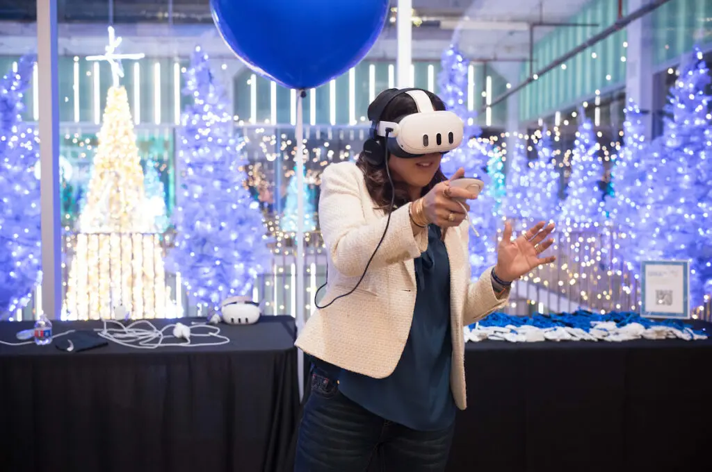 Virtual reality activity at the Houston Young Professionals for the American Cancer Society 'Shuck Cancer' fundraiser (Photo by Daniel Ortiz)