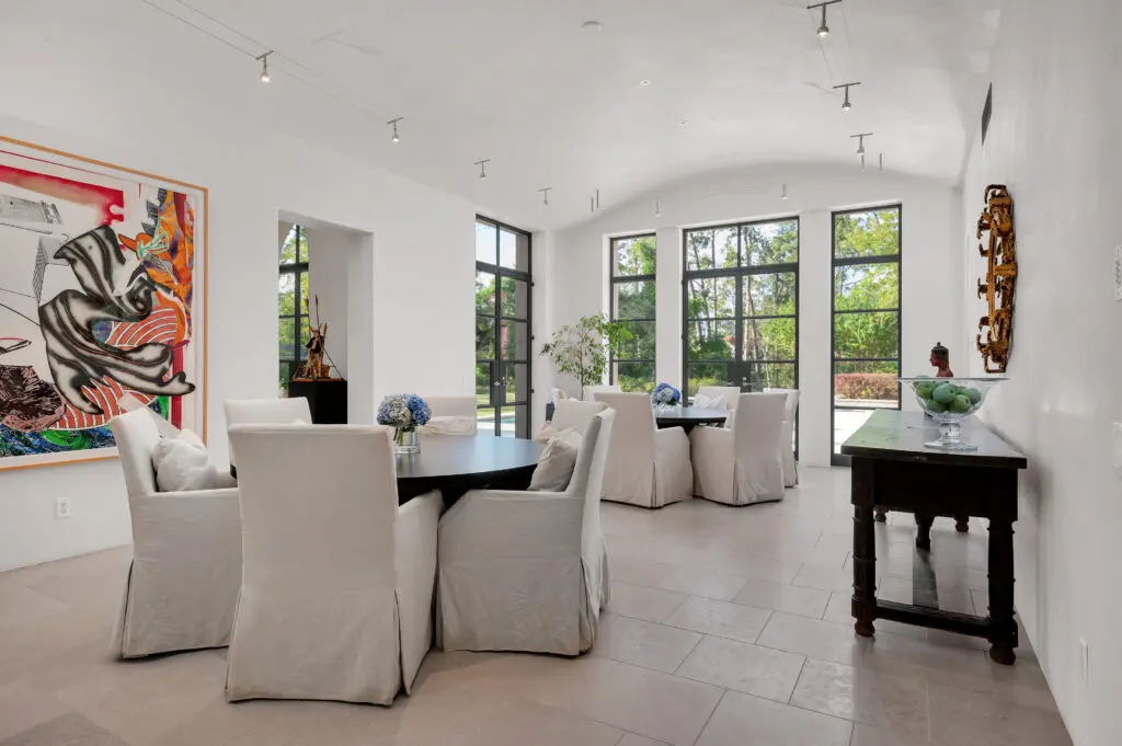 The main dining room at 119 Carnarvon (Photo by Patrick Bertolino for Martha Turner Sotheby's International Realty)