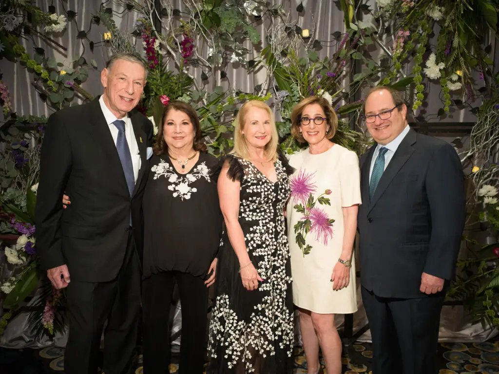 Gary & Gail Swartz, Marsha Cayton, Cindy & Gary Greenberg at the Seven Acres gala. (Photo by Daniel Ortiz)
