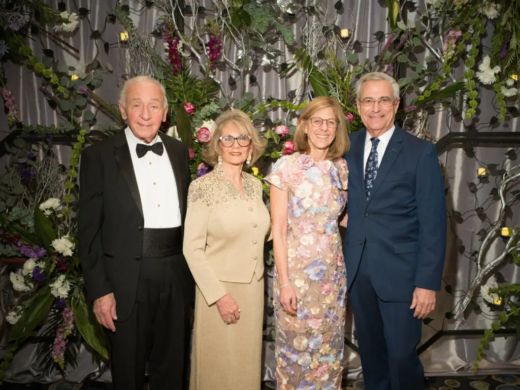 Honorees Michael & Vicky Richker mingle with Judy & Michael Feinstein at the Seven Acres gala. (Photo by Daniel Ortiz)