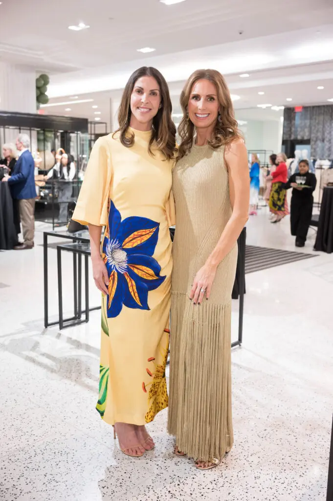 Scarlett Hankey, Brooke Bentley Gunst at Homemade Hopes' Cooking Up Style fundraiser. (Photo by Daniel Ortiz)