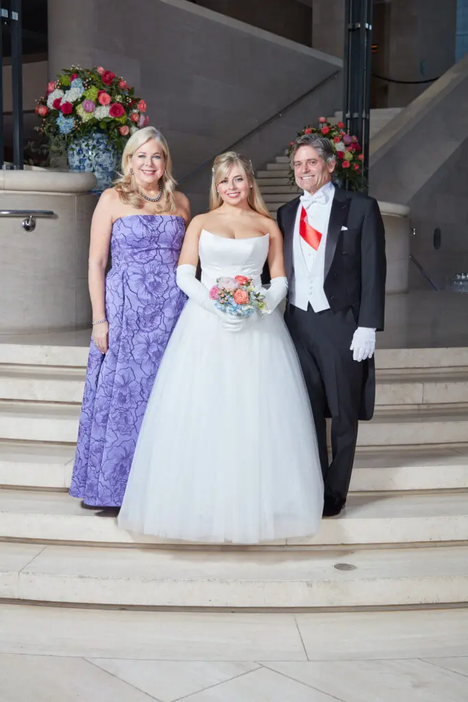 Kristi, Sydney, and Ron Hoyl. (Photo by Gittings)