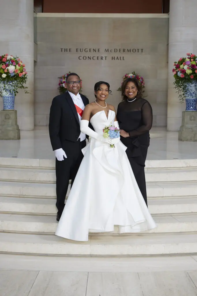 Mitchell Ward, Samantha Ward, Patricia Wills-Ward. (Photo by Gittings)