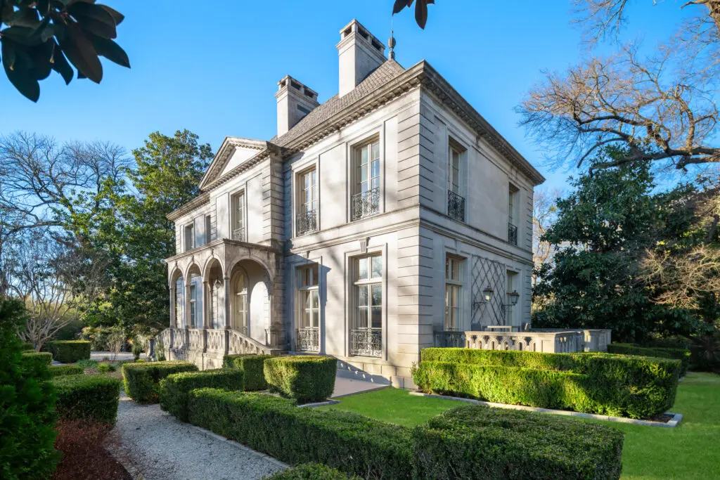 Architect Peter Marino added modern enhancements, including a heavenly guest house and a magnanimous 4,800-square-foot entertainment pavilion that houses a 19-seat theatre. (Photo by Briggs Freeman Sotheby's International Realty)