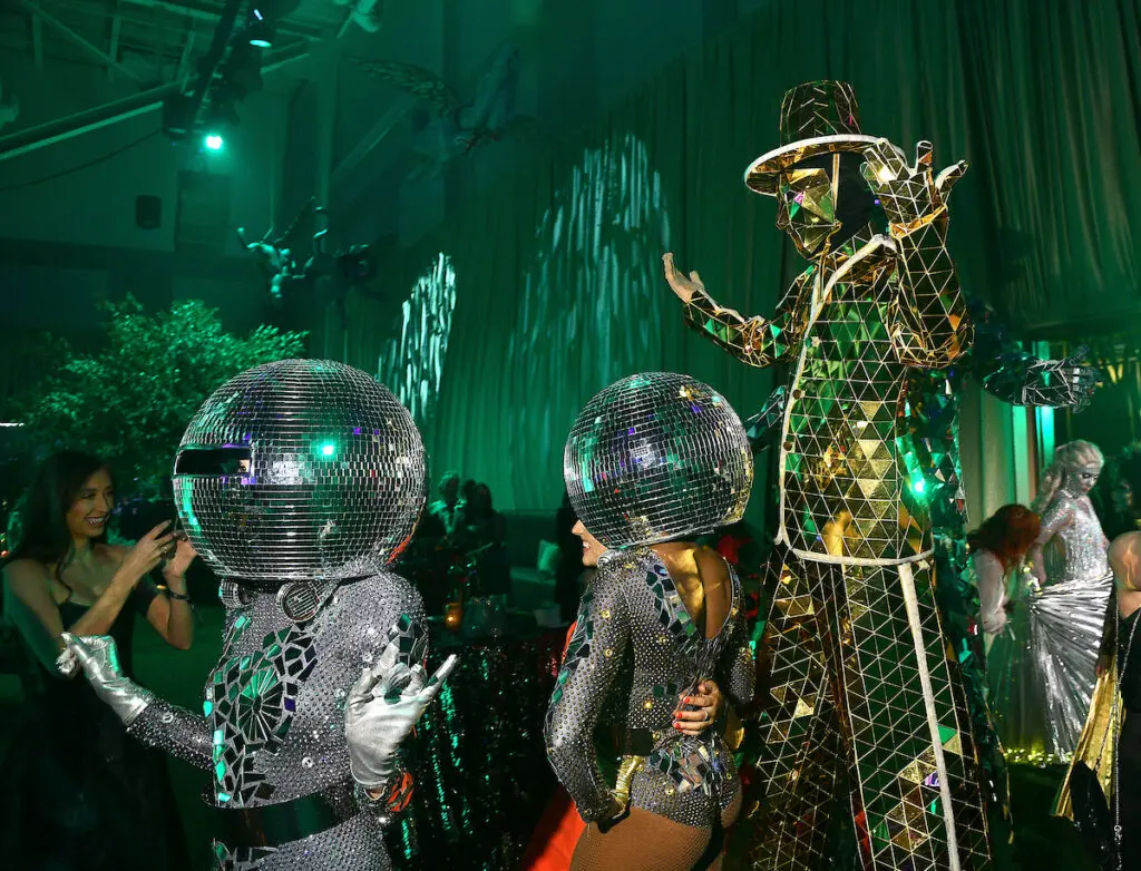 Out-of-this-world entertainment at the San Luis Salute (Photo by Dave Rossman)