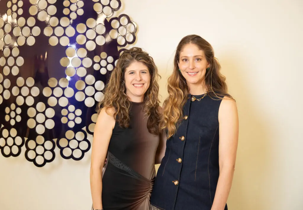 Katherine Brodbeck and Kelly Cornell (Photo by Exploredinary)
