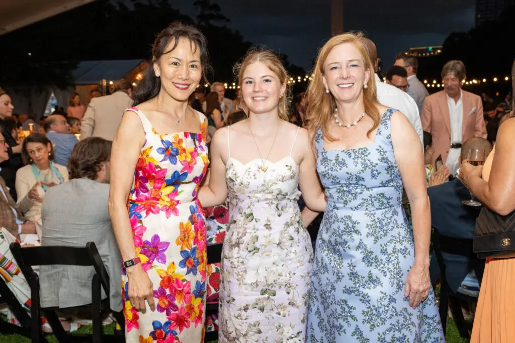 Y. Ping Sun, Claire Thacker, Allison Thacker at Hermann Park Conservancy's Evening in the Park. (Photo by Jacob Power)