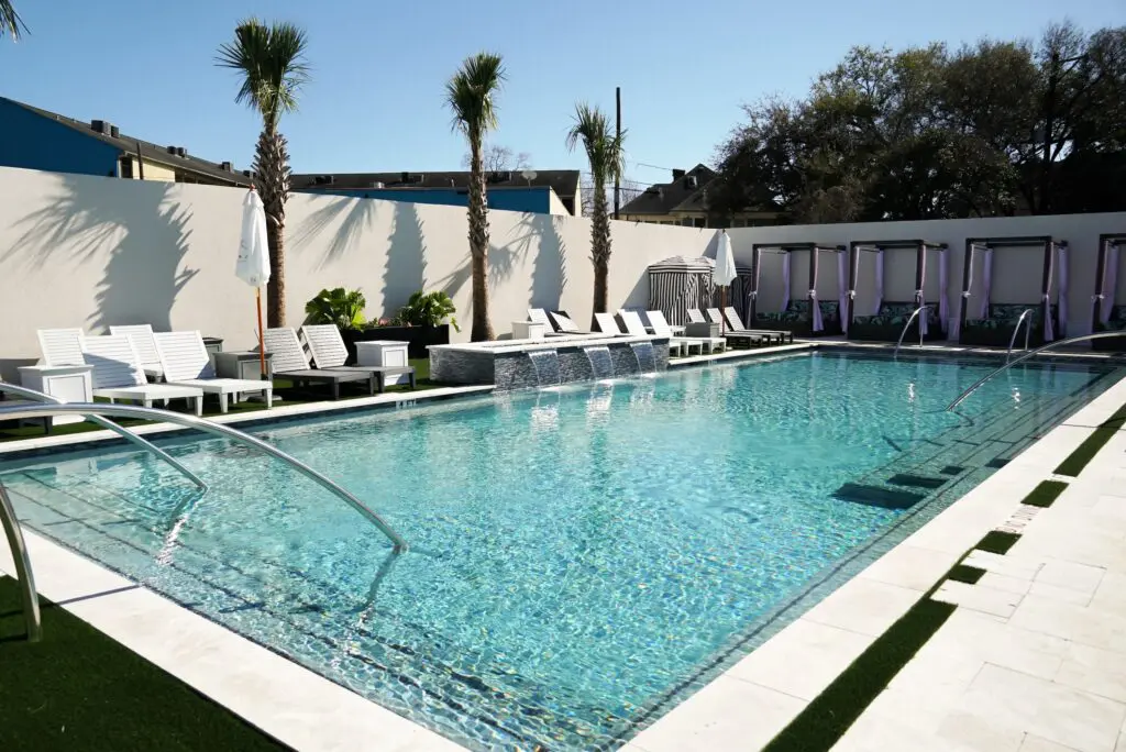 Aiming to create a Tulum vibe, the 65-foot-pool at Montrose Country Club is open seven days a week, closing at dusk. With three separate dining areas labeled inside, outside, and poolside, you can dine in your cabana, custom pool chaise lounge, by the outdoor bar area or inside tucked in a cozy booth. (Photo by Becca DeFillippo)