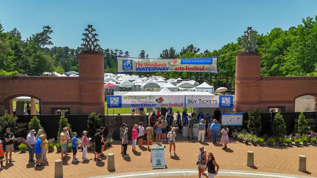 The Festival’s 20th anniversary was made possible by more than 500 dedicated community volunteers. (Photo courtesy Mauricio Ramirez)