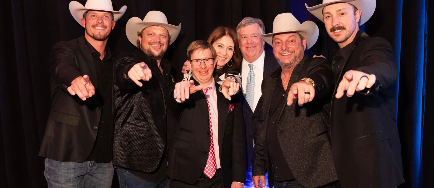 Brookwood Works of Heart Gala 3 – Brookwood Citizen Austin Hanson, Kay and Howard House, Event Chairs with Cowboy Auctioneers of Austin