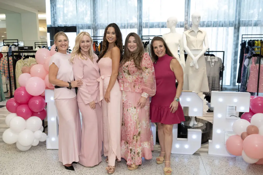 Cassandra Hurst, Hannah Nates, Elley Barkley, Modie Piperie, Shelly Levy