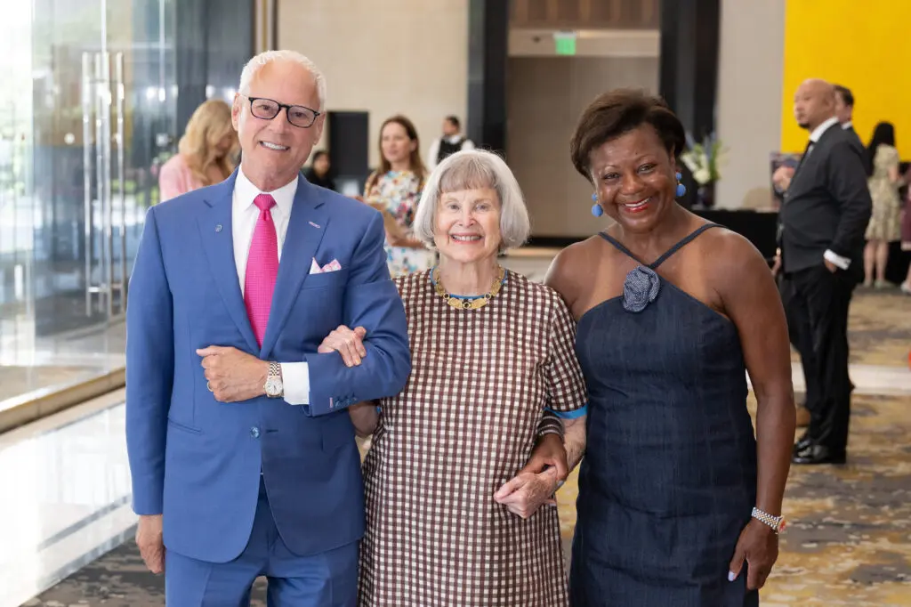 Trip Carter, Nancy Allen, guest at Asia Society Texas’ inaugural Runway to Asia (Photo by Wilson Parish)