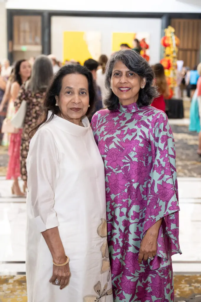 Sushila Agrawal, Anjali Agrawal at Asia Society Texas’ inaugural Runway to Asia (Photo by Wilson Parish)