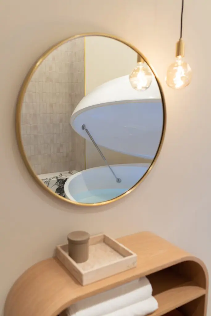 It's easy to see the Los Angeles cool-and-clean aesthetic represented in the studio's sleek interiors. (Photo by Pause)