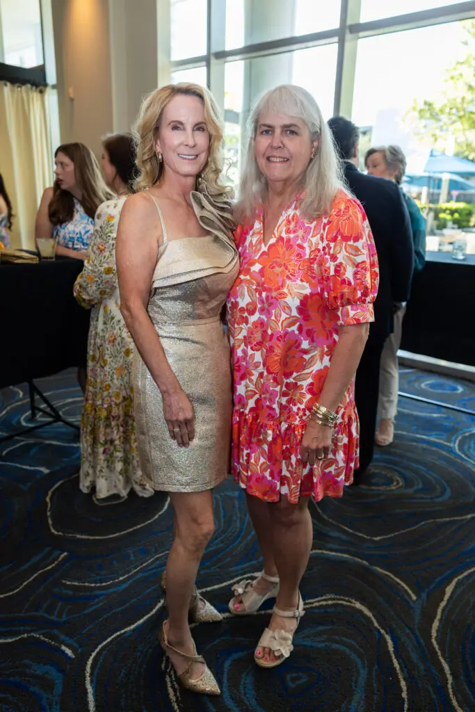 Susan Binney, Jennifer Kushner at Houston Ballet's 'Raising the Barre' dinner (Photo by Melissa Taylor)