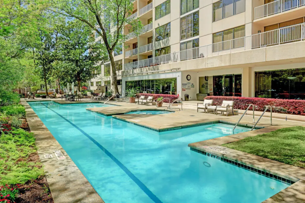 The property’s comprehensive amenities, from the year-round heated swimming pool to the recreational facilities, create a resort-like atmosphere.