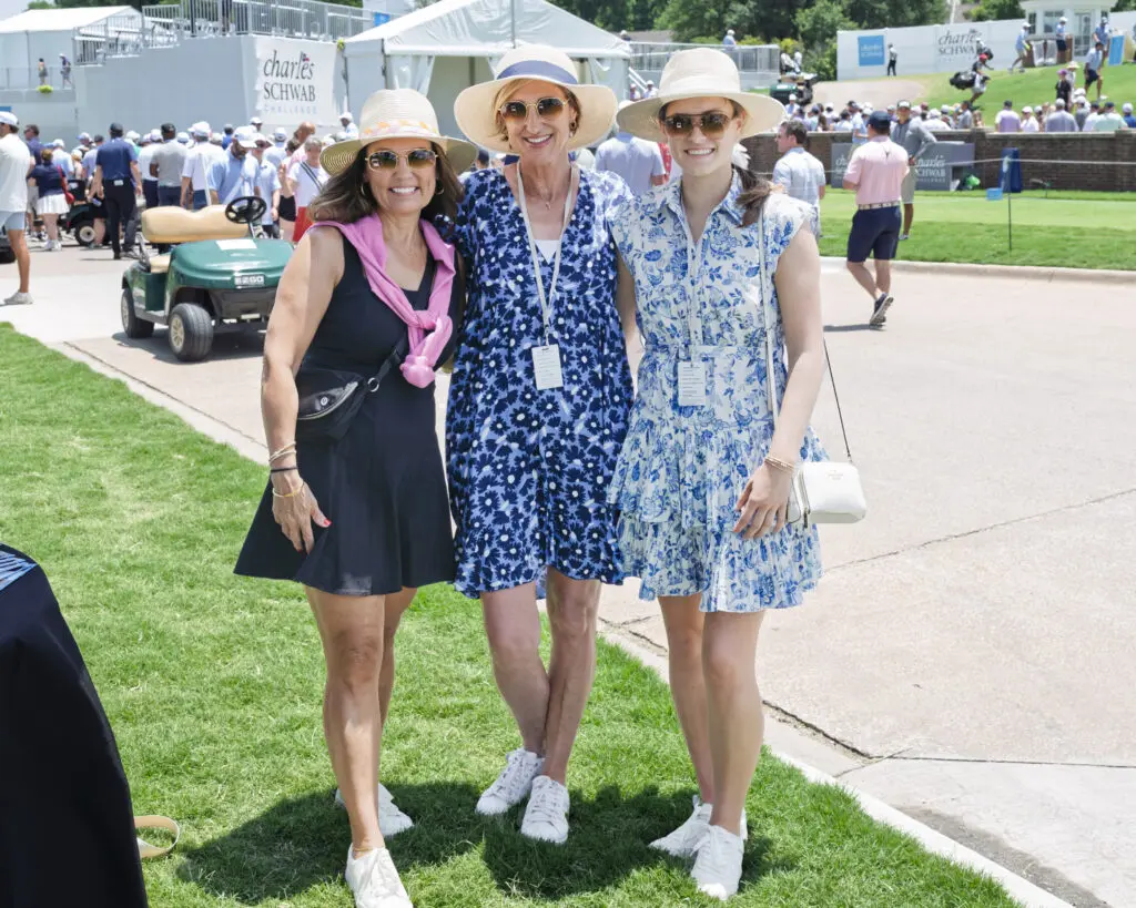 Fans dressed for sunshine and style gather between holes at Colonial, soaking up the Saturday energy of the Charles Schwab Challenge. (Photo by Walt Burns)
