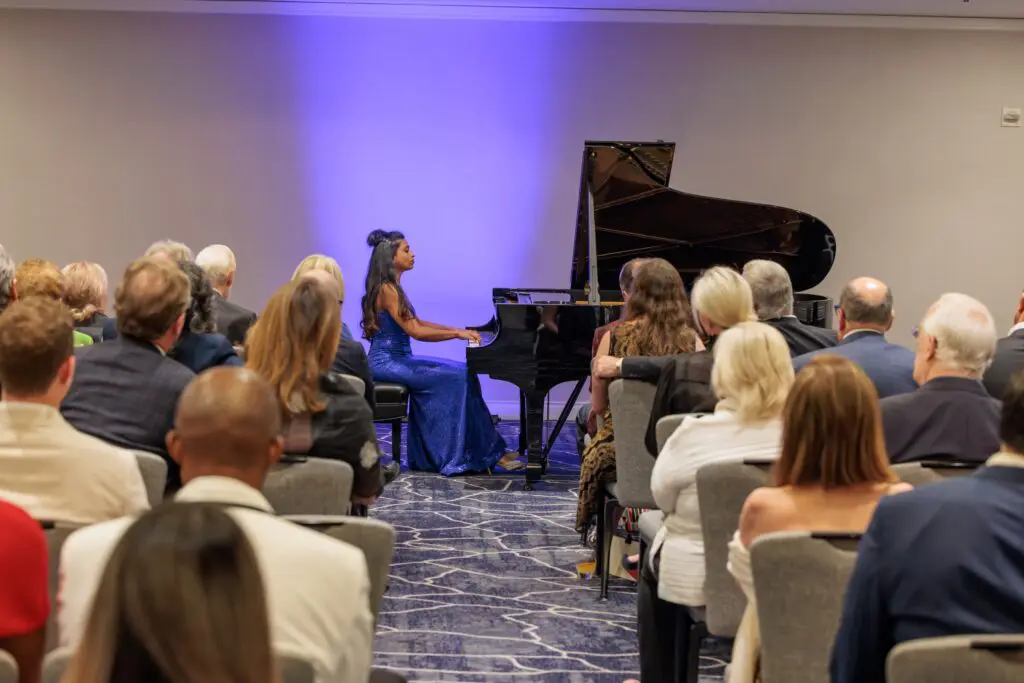 Young Artist Chloe De Souza at DACAMERA Gala 2025: Music Salons & Supper Club (Photo by Katy Anderson)